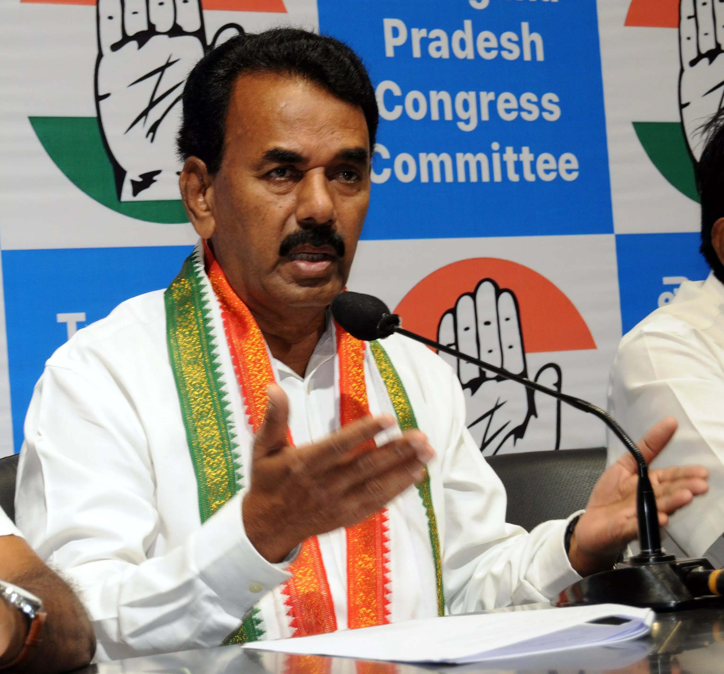 Jupally slams KTR, Harish for questioning CM-Adani meeting