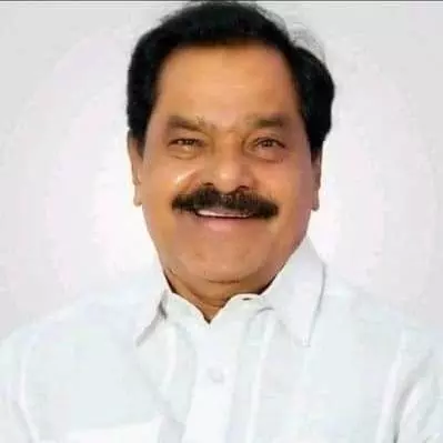 Narayana Swamy slams Sharmilas Congress entry