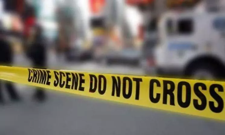Hyderabad: Car rams into fruit shop, three injured