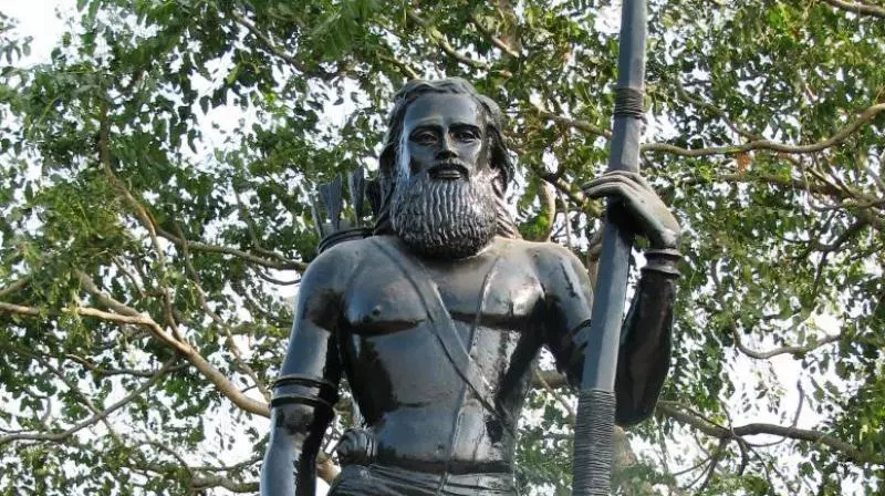 Alluri,  Mallu Dora Statues Installed In ASR District