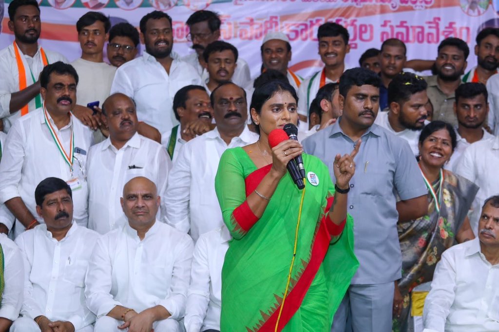 Jagan, Babu Obey BJP: Sharmila