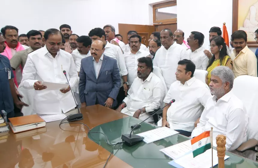 KCR Takes Oath As MLA, ‘Prepares’ Party Legislators for Budget Session