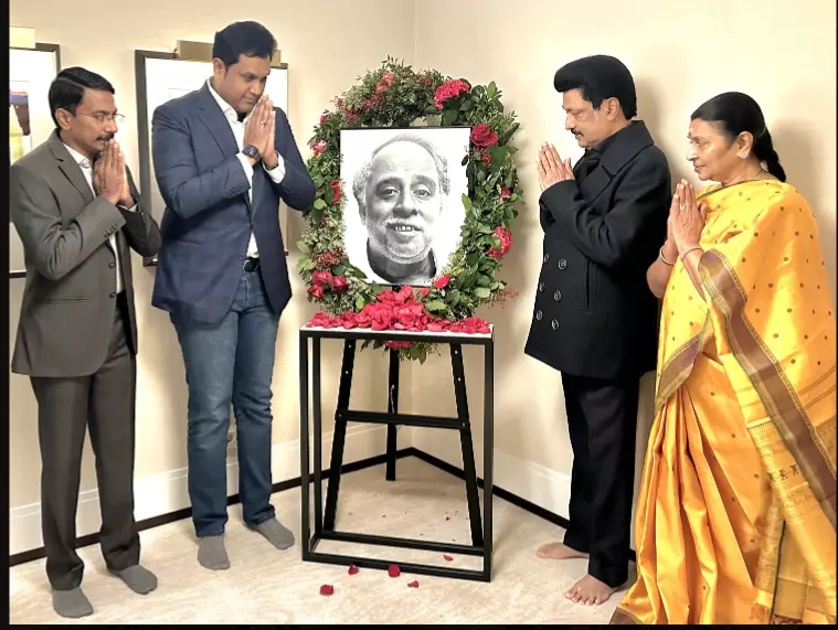 Annadurai anniversary: CM Pays Homage in Spain