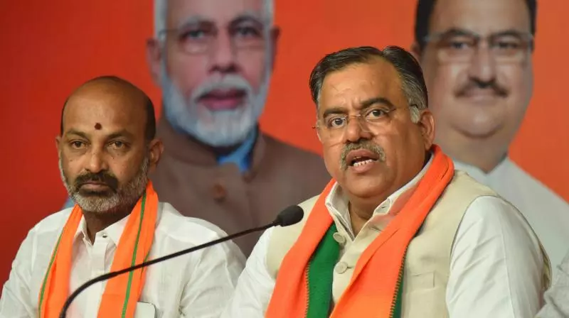 BJPs Tarun Chugh Urges Public Referendum on Modis Decade, Launches Go To Villages Campaign