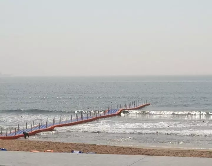 Authorities Start Checking Floating Bridge at RK Beach for Safety