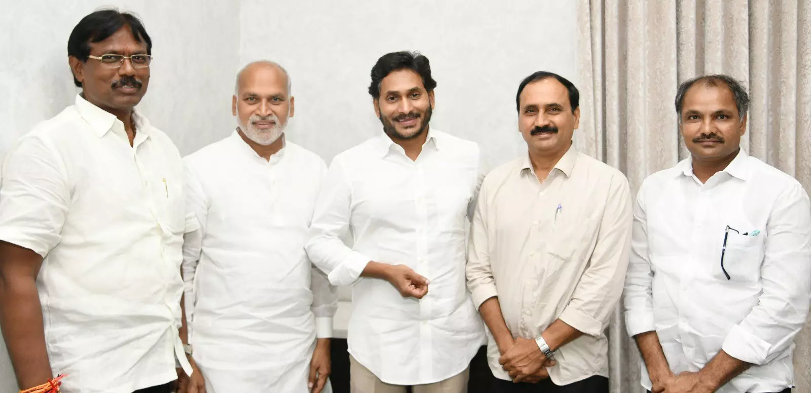 Alla Ramakrishna Reddy Rejoins YSRC, Meets CM Jagan