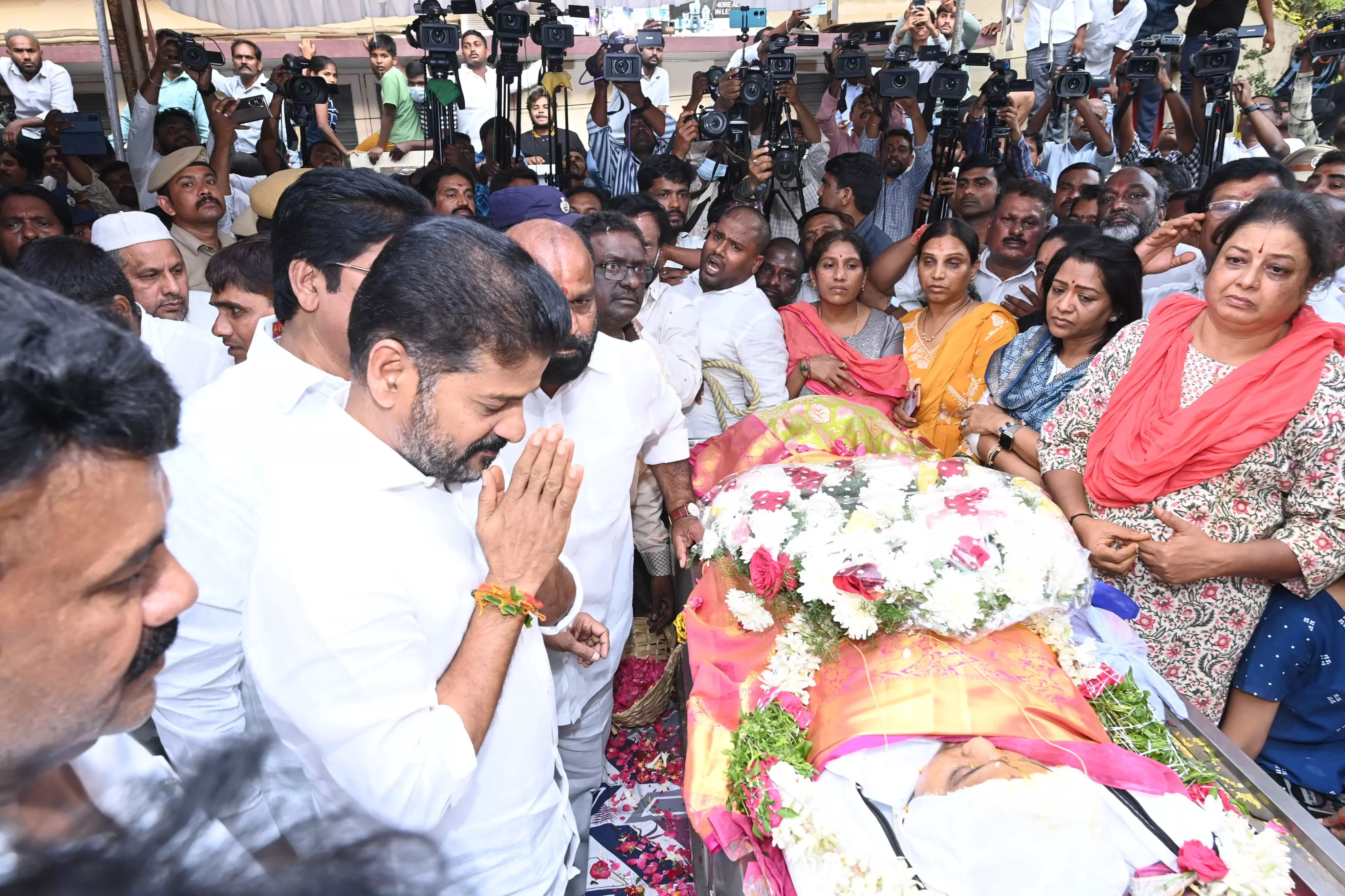 Leaders Mourn Untimely Death of Lasya Nanditha