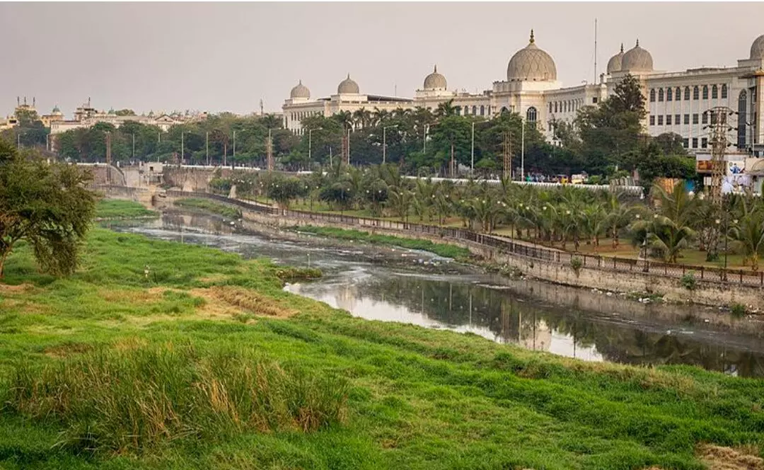 Musi River Beds Turn Safe Haven for Peddlers and Criminals