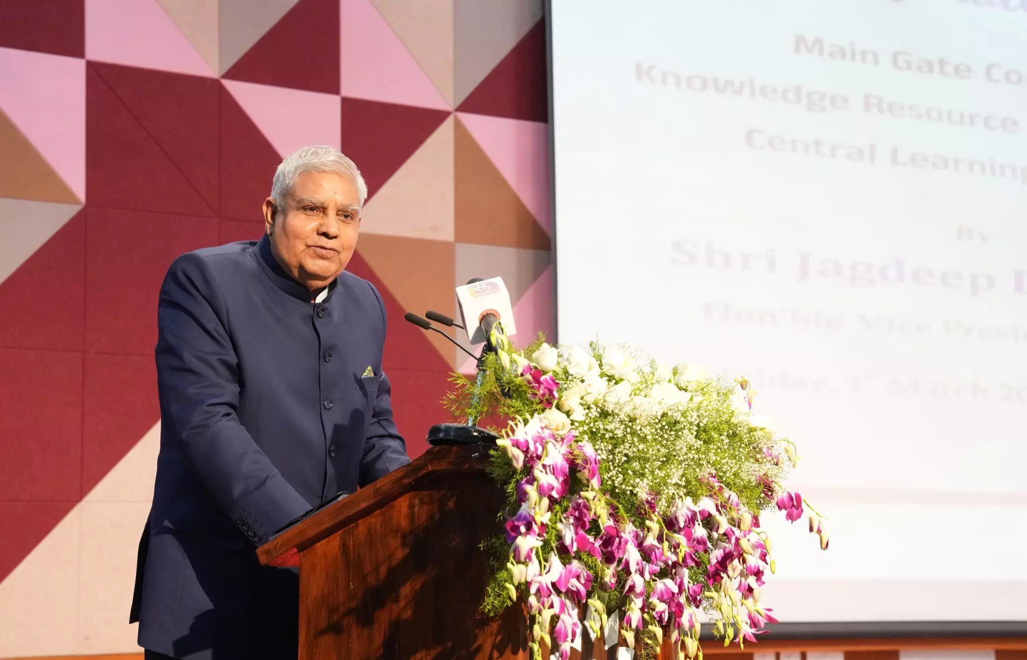 Vice President  Urges National Unity and Technological Advancement at IIT Dharwad Address