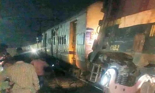 Vizag-Bhavanipatna Train Delayed After Engine Derailment