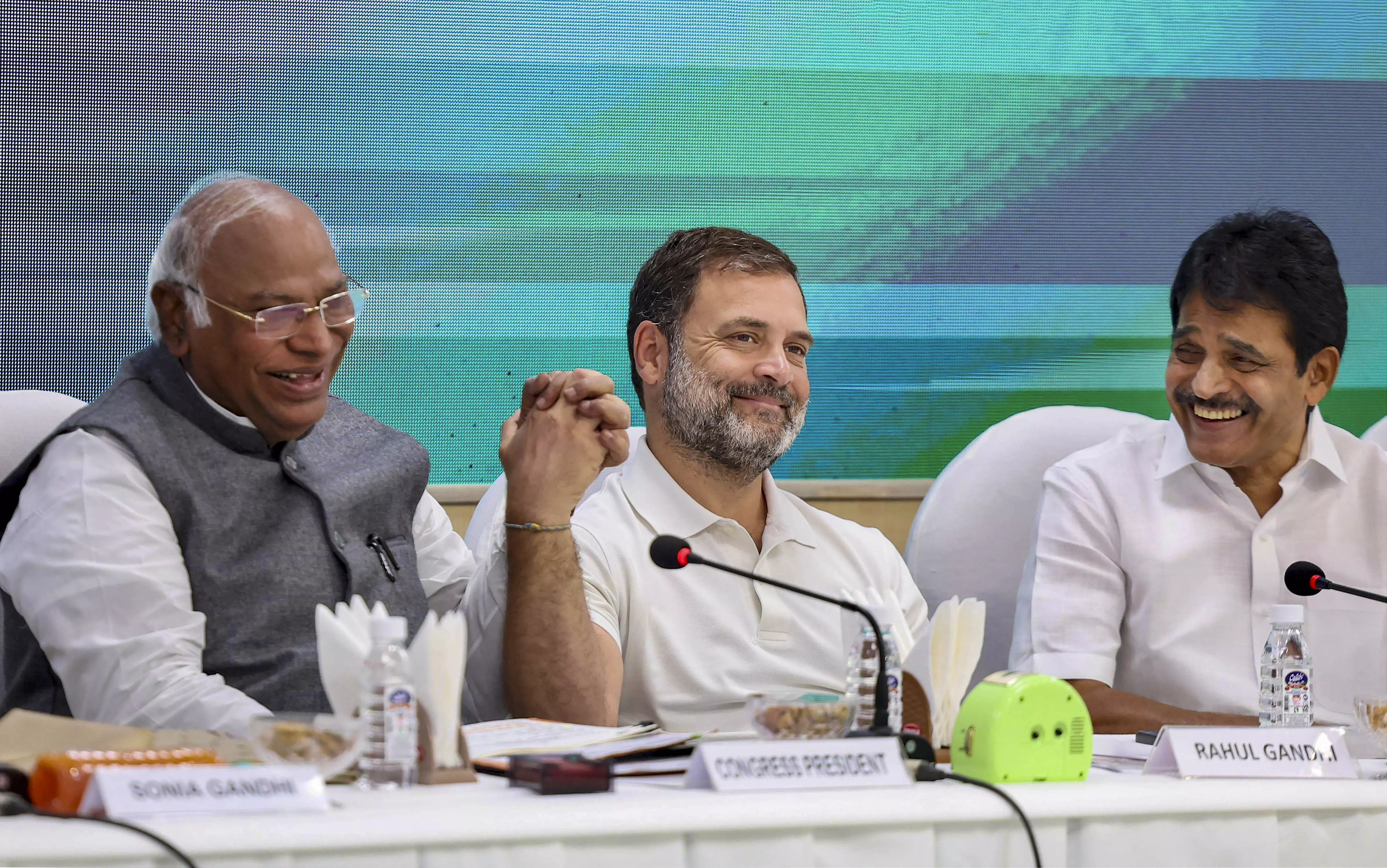 Paanch Nyay, Pachees Guarantee Congress focus