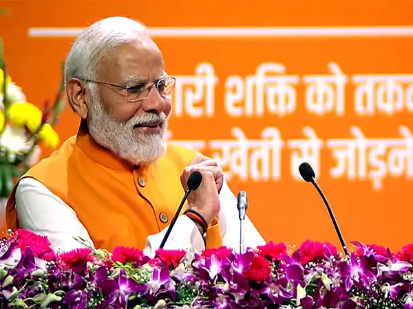 People of WB tired of TMCs corruption, poor governance: PM Modi