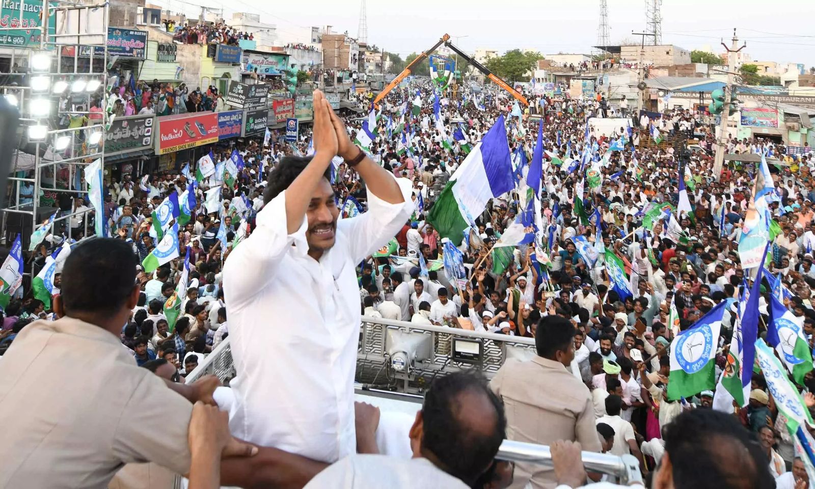 Bus Yatra Strengthens Jagan’s Bond with Masses