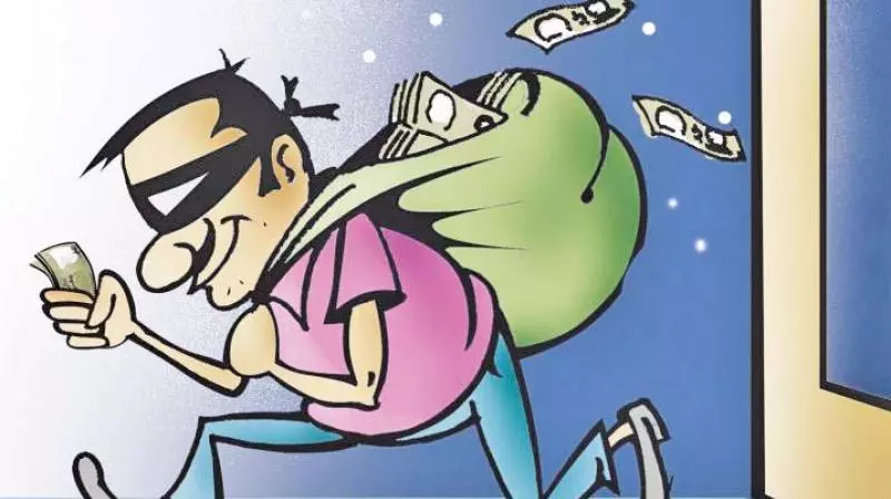 Vizag police arrest serial housebreaker