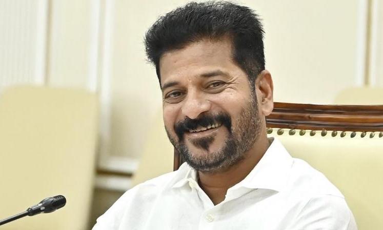 CM Revanth Reddy lauds traffic constable for helping UPSC aspirant