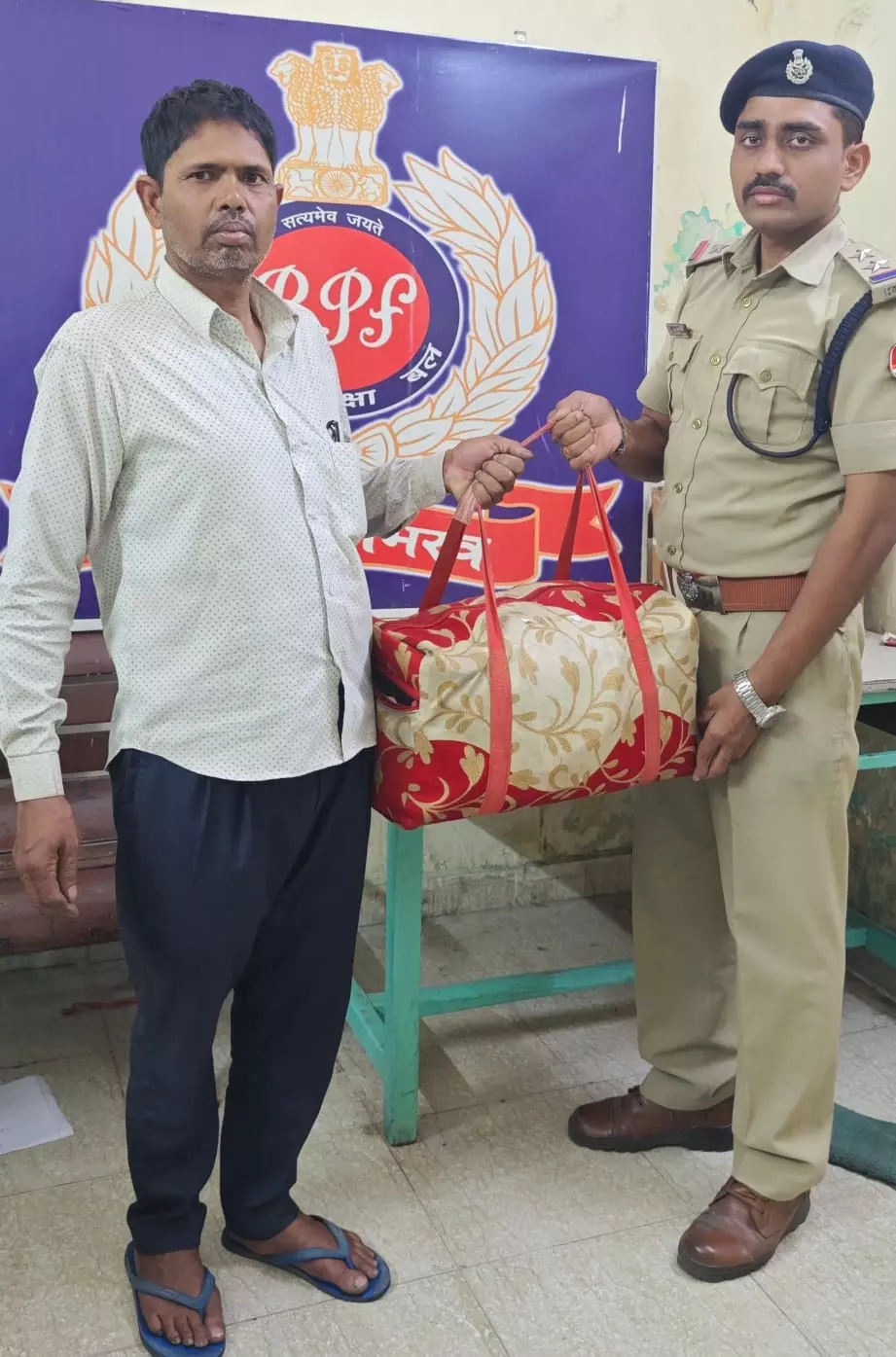 RPF’s prompt action helping passengers to retrieve leftover baggage