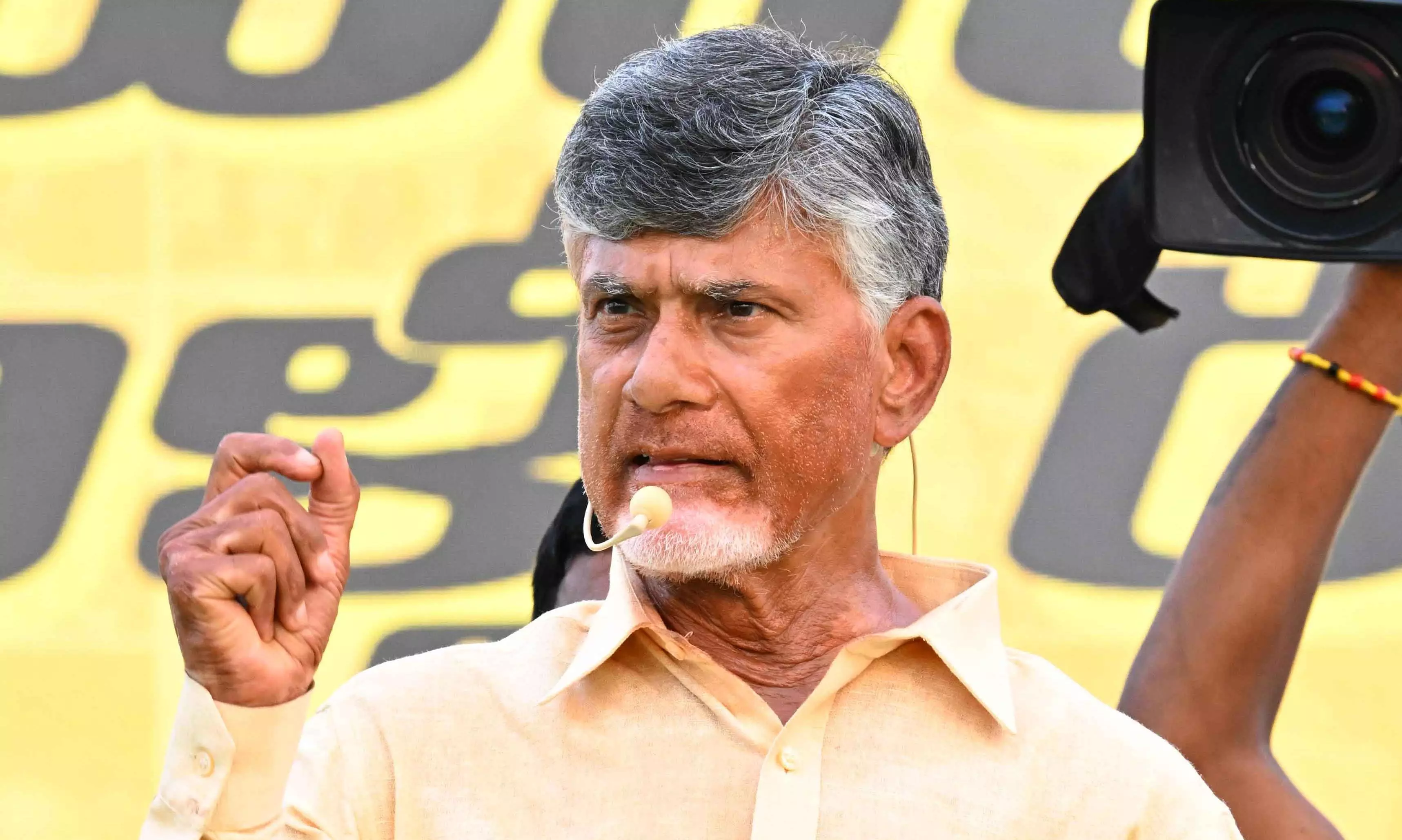 Chandrababu Naidu visits Kuppam, inspects Handri-Neeva works