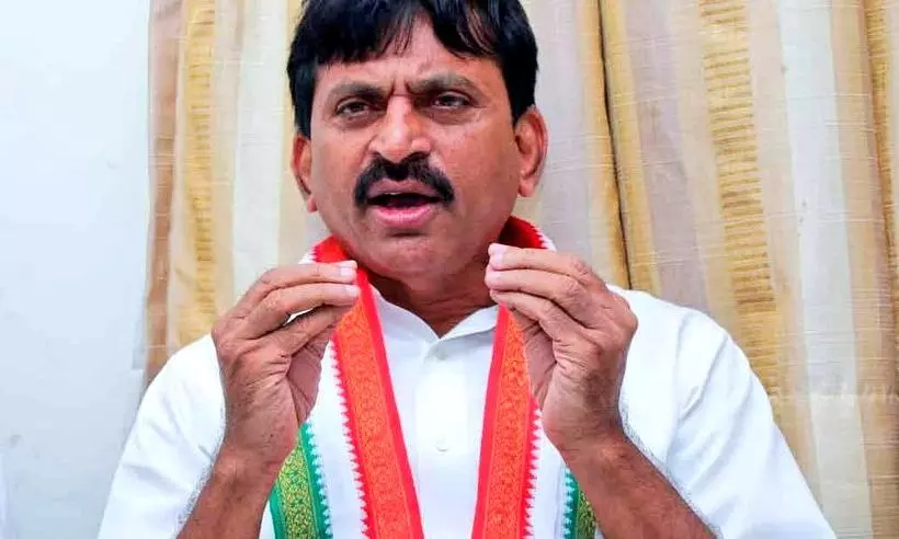 KTR, Harish Rao ready to back-stab each other: Ponguleti Srinivas Reddy