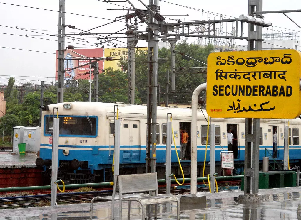 Railway Police Rescue Lost Girl at Secunderabad Station