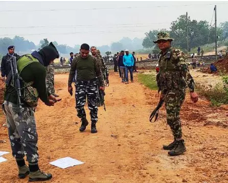 C’garh: Maoists use CRPF, COBRA combat uniforms to mislead security forces during encounters: police