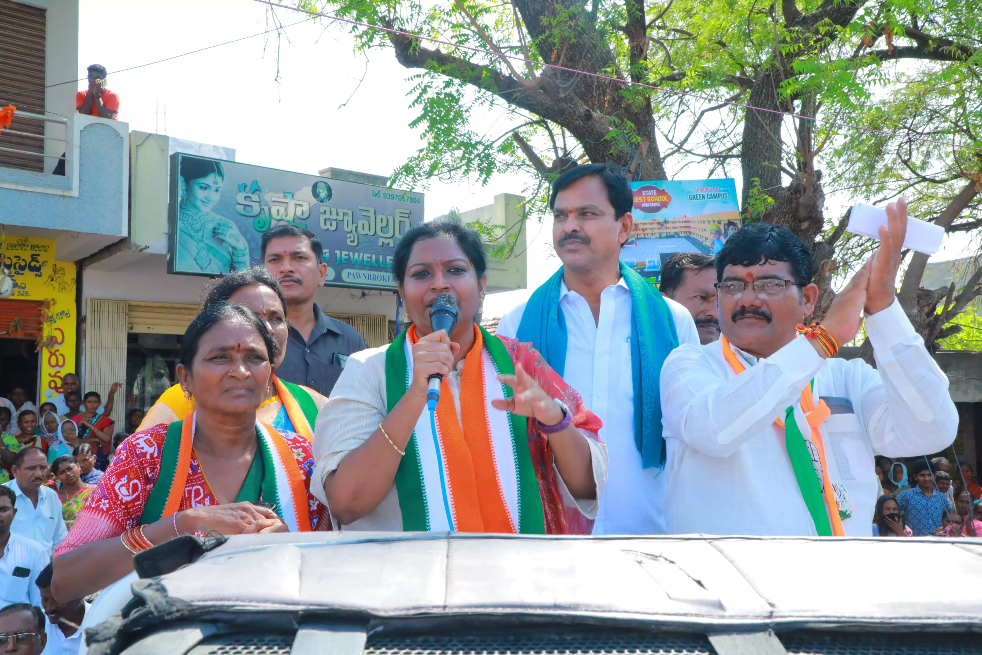 No future with BJP govt: Kavya