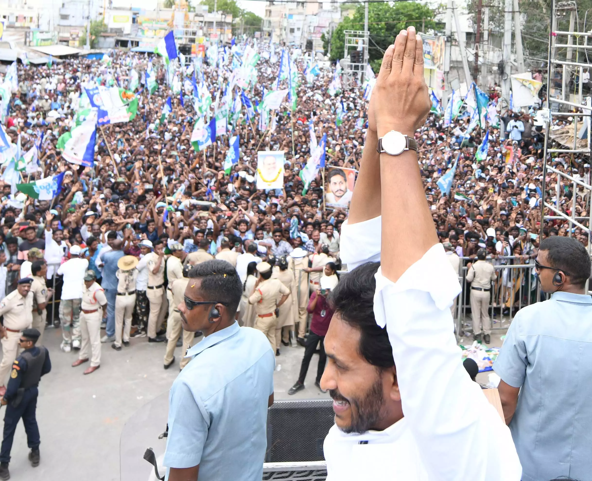 Naidu Creating Hurdles for Transfer of Welfare Scheme Money: Jagan