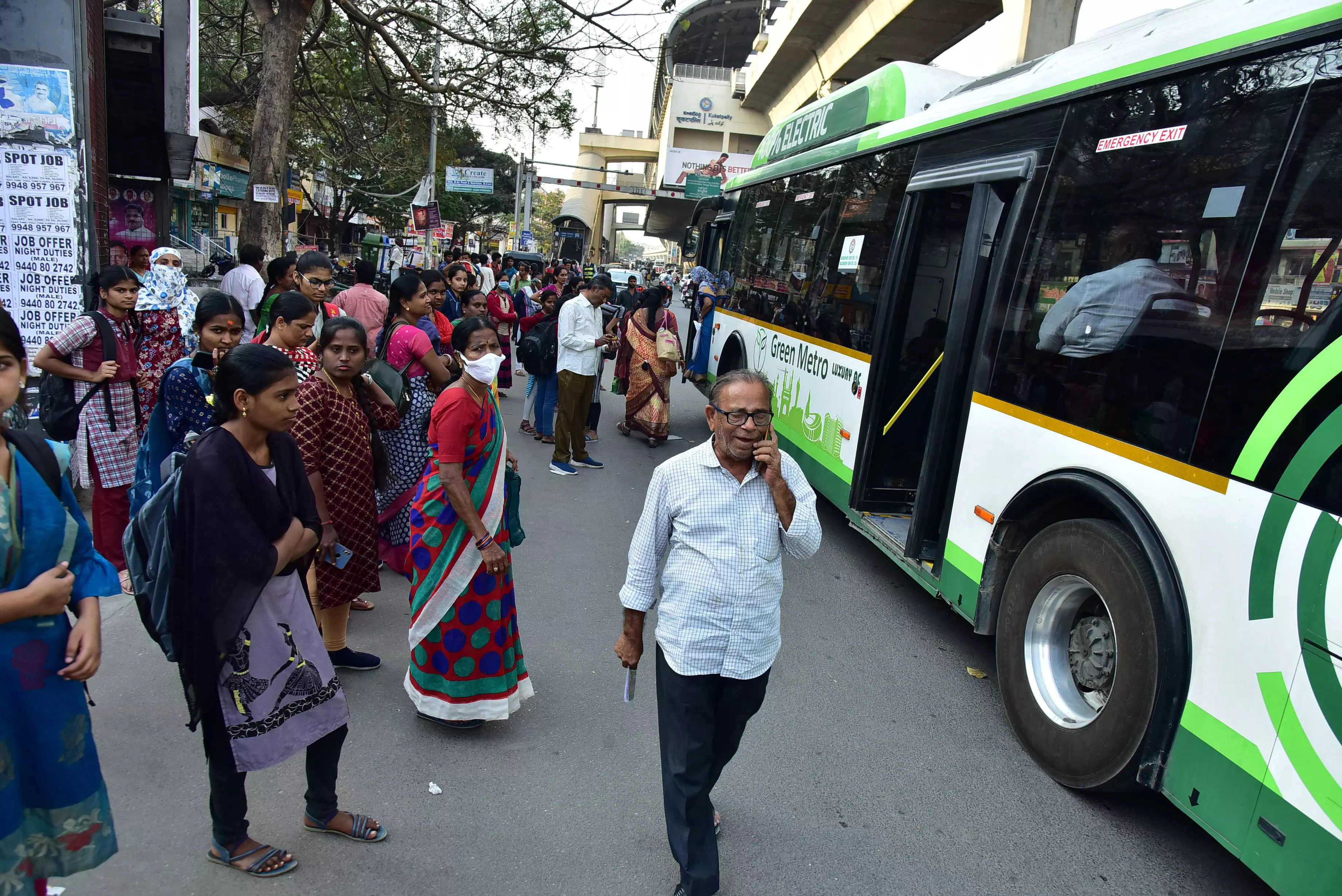 Bus stations, toll plazas witness rush as voters head home to exercise franchise in Telangana, AP