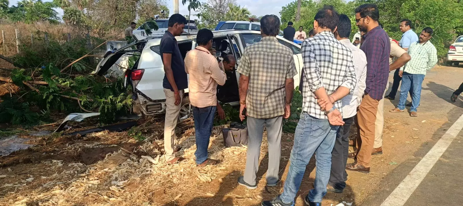 Khammam: Rs 1.5 Cr Seized After Car Meets with Accident