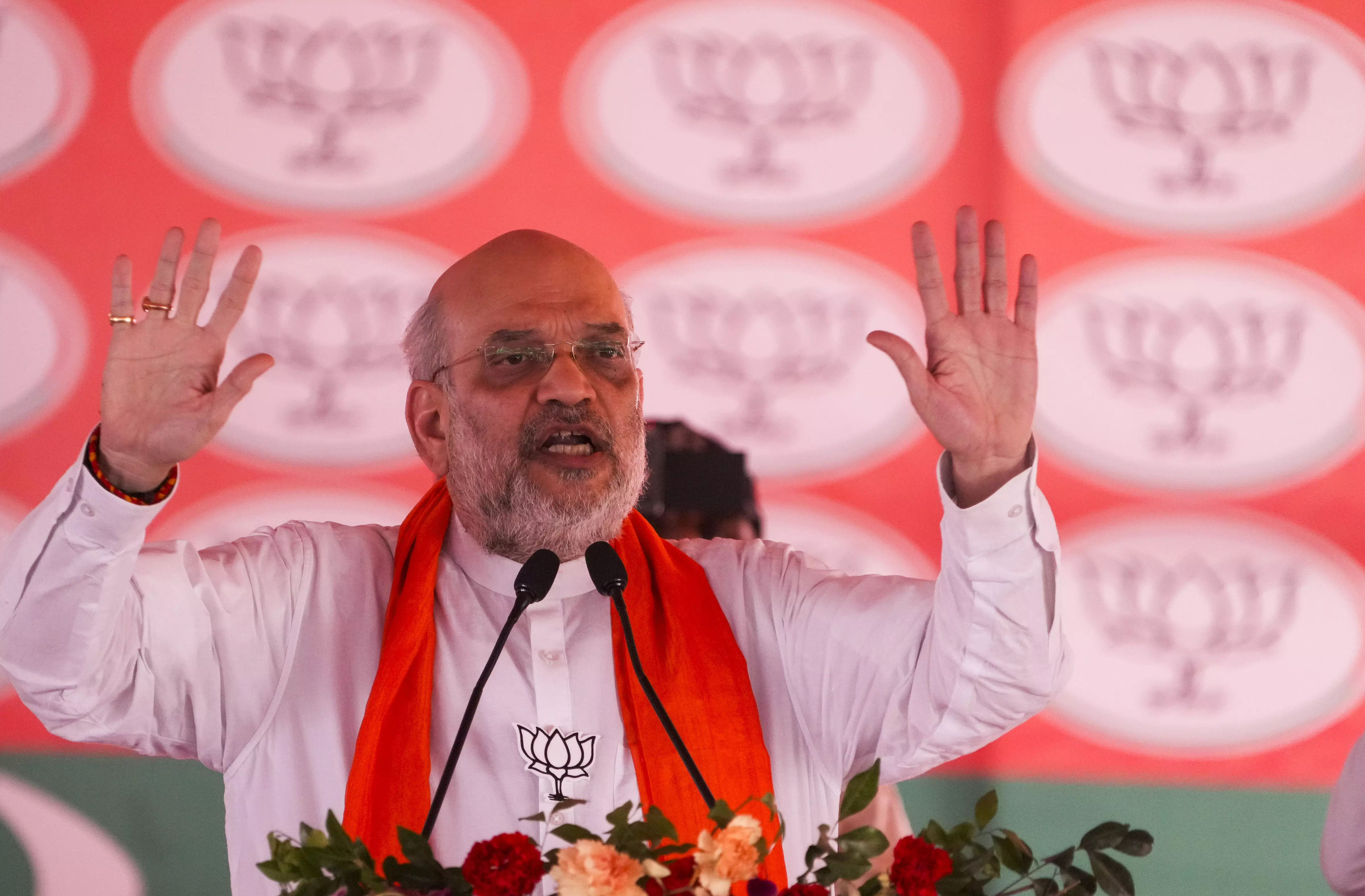 Amit Shah Accuses Gandhis of Neglecting Rae Bareli, Sparks Controversy