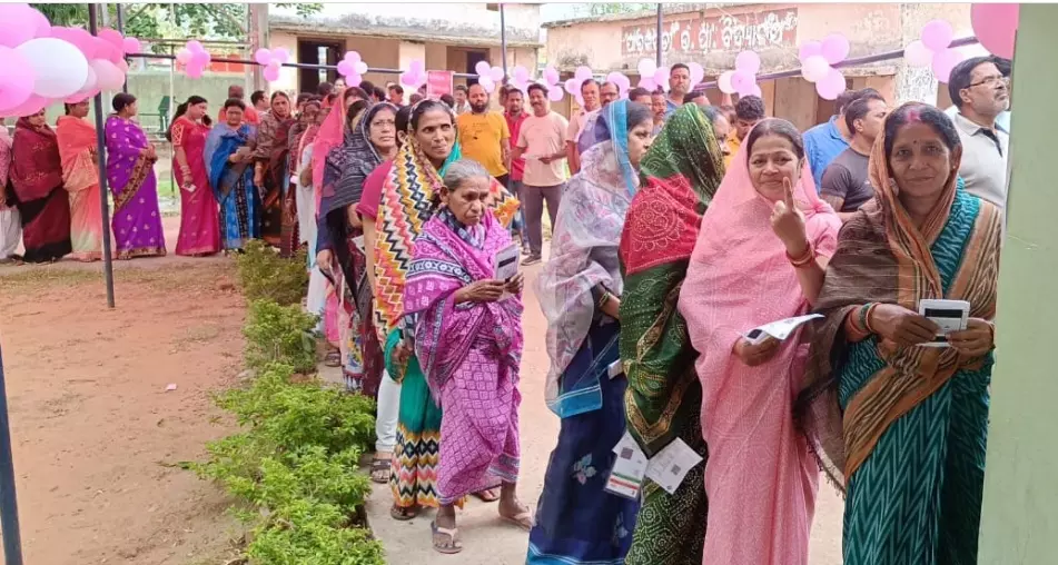 Polling for 4 LS, 28 Assembly Seats Conducted Peacefully in Odisha