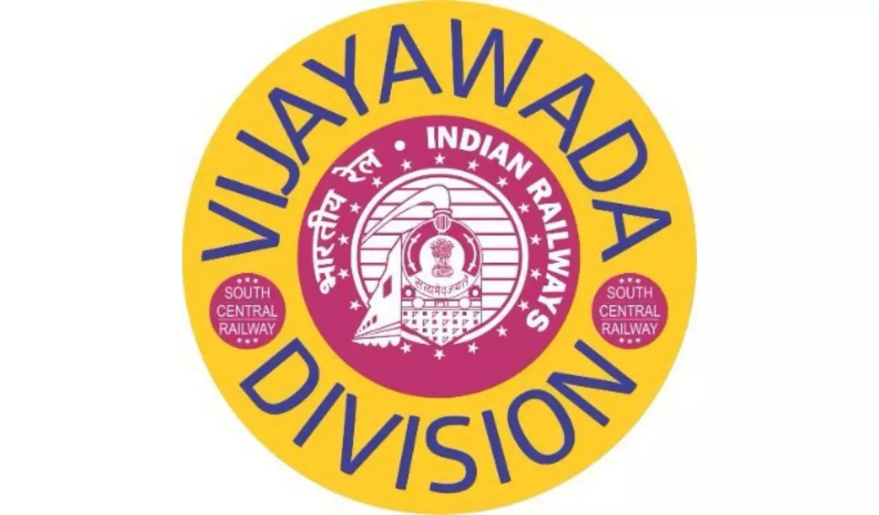 Vijayawada SCR counsels rail vendors on fair practices