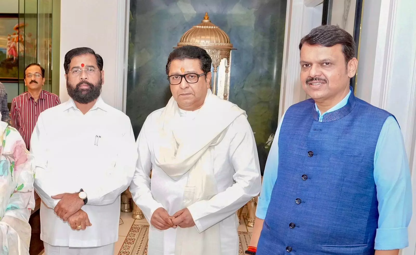 Fadnavis Focuses on Election of Eknath Shinde’s Candidates in Mumbai