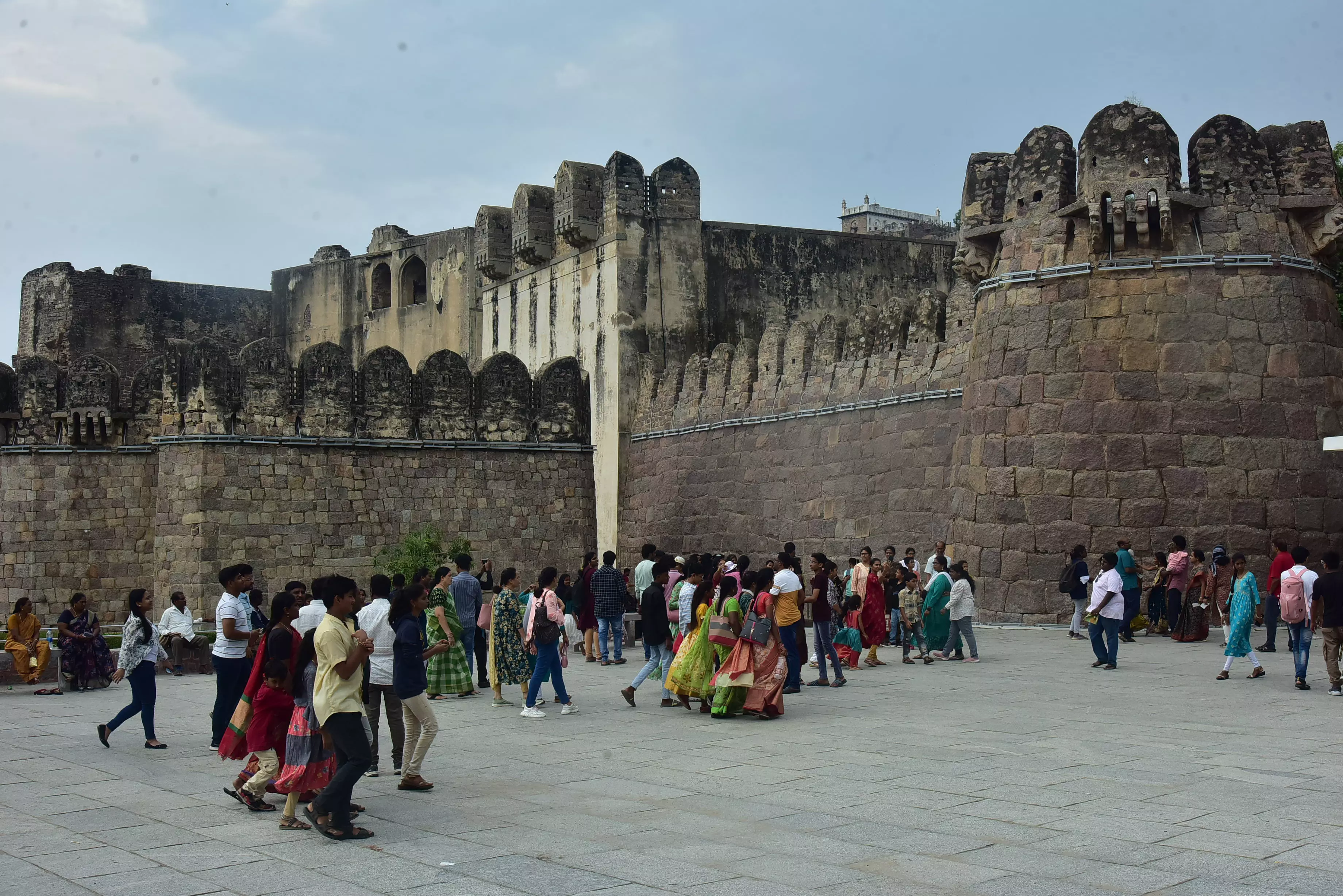 Pleasant Weather Draws Crowds to Hyderabad’s Scenic Spots