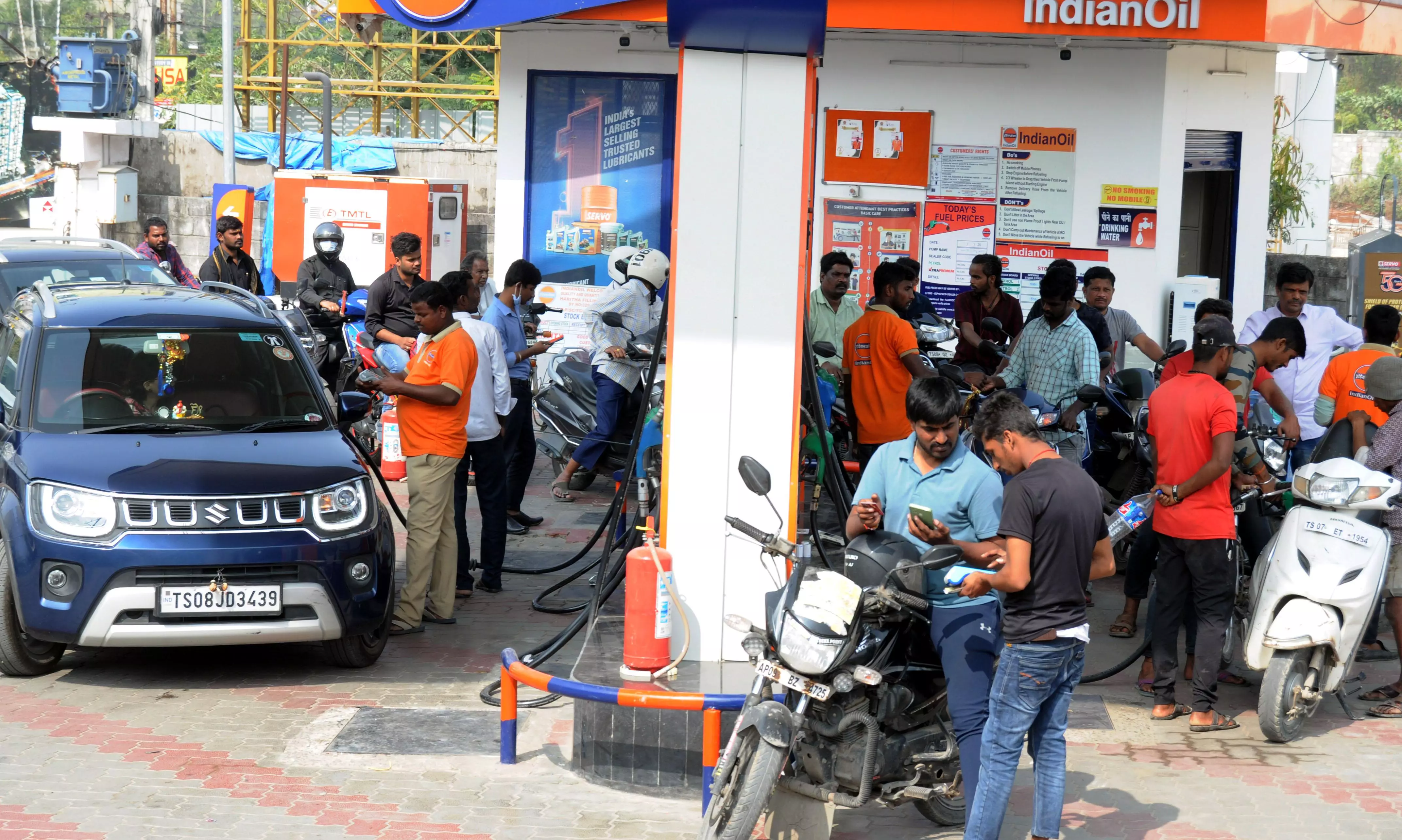 EC Bans Sale of Loose Petrol, Diesel in AP