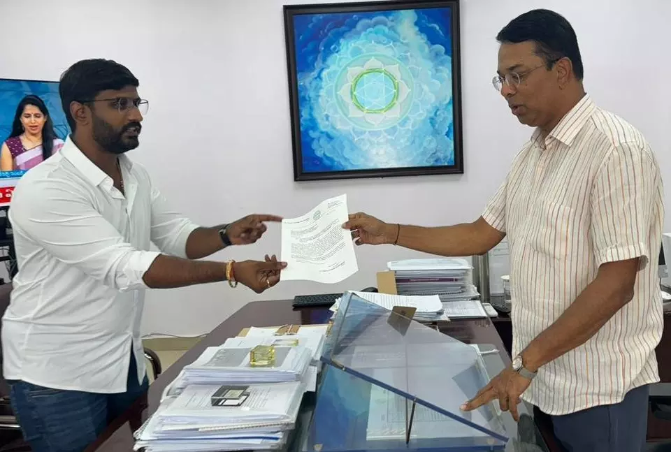 Declare May 27 paid holiday for MLC polls, Venkat urges ECI