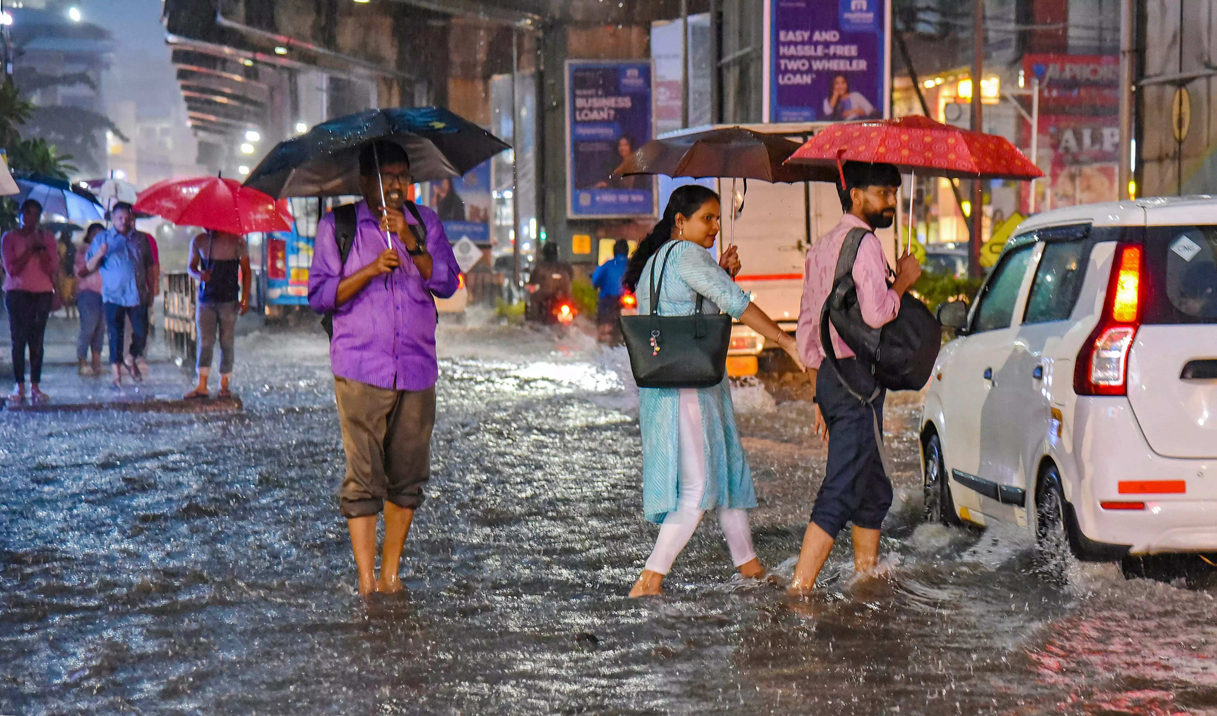 Heavy rains continue to lash Kerala