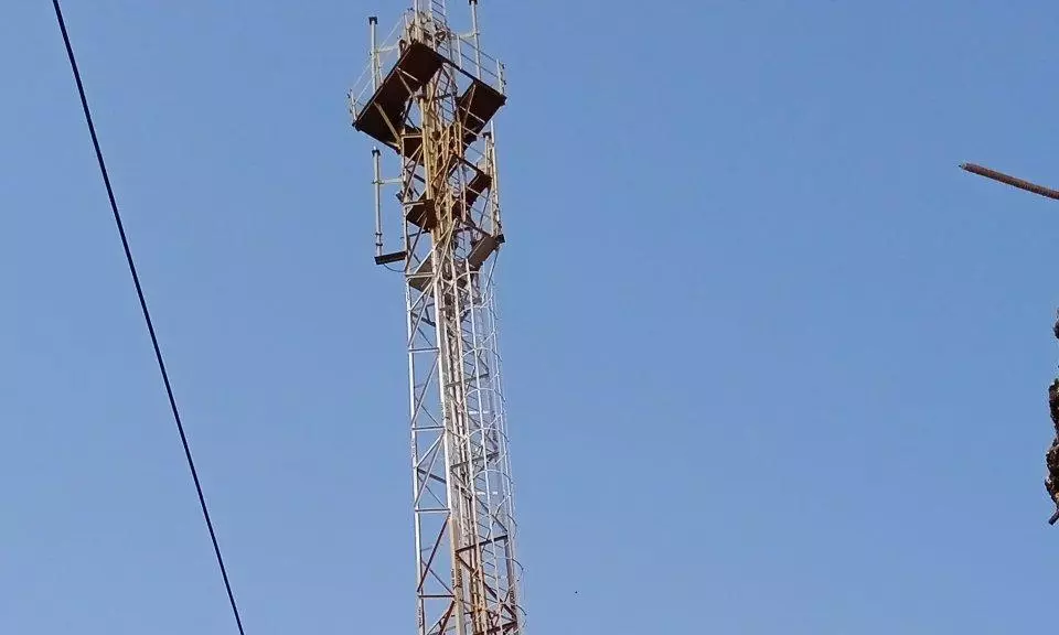 Kakinada: Auto Driver Climbs BSNL Tower To Commit Suicide, Rescued