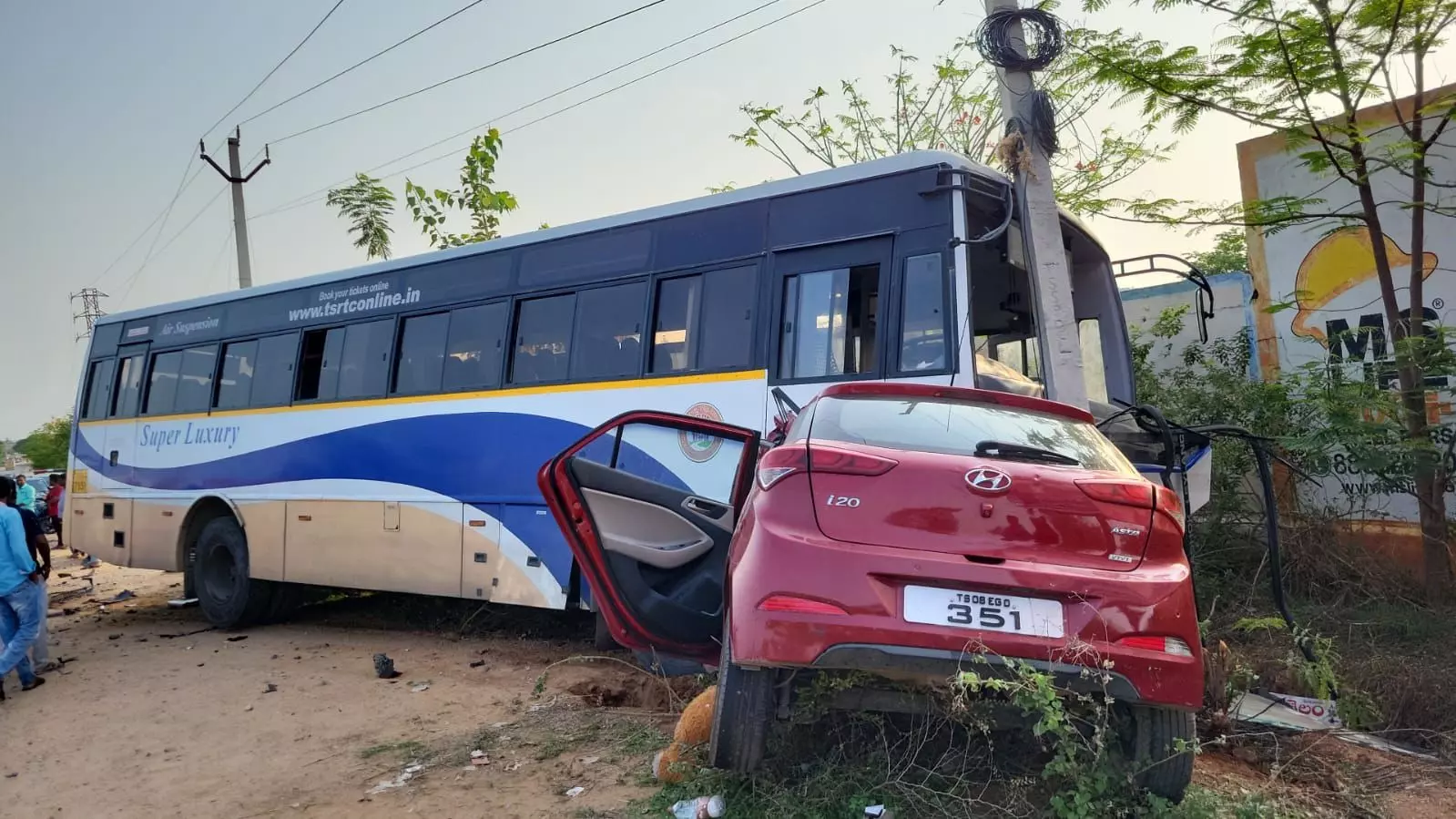 Three Killed in Car-Bus Collision on Hyderabad-Srisailam Highway