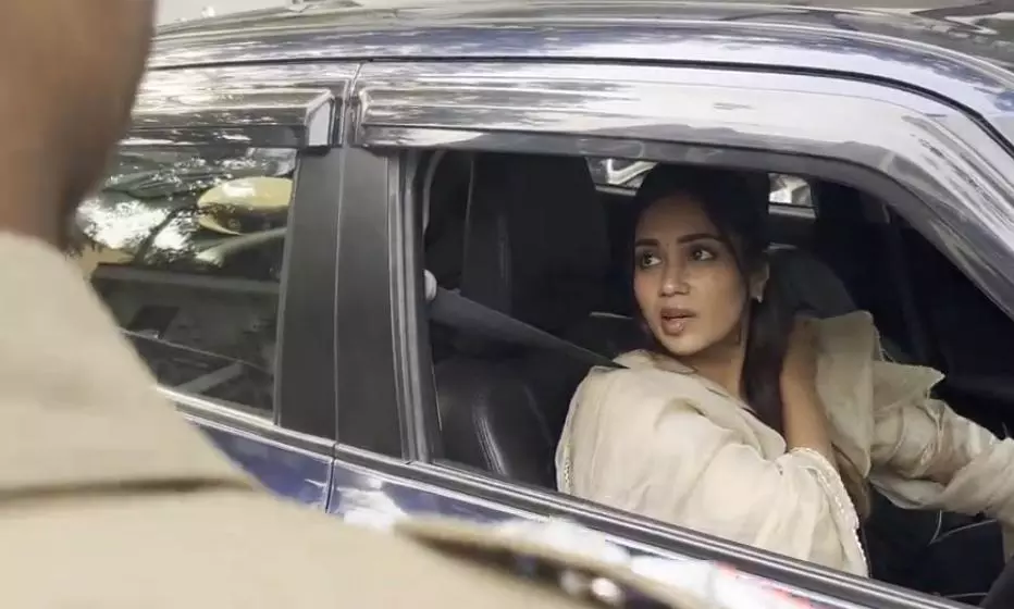 Video of Nivetha Pethuraj Arguing with Cops viral