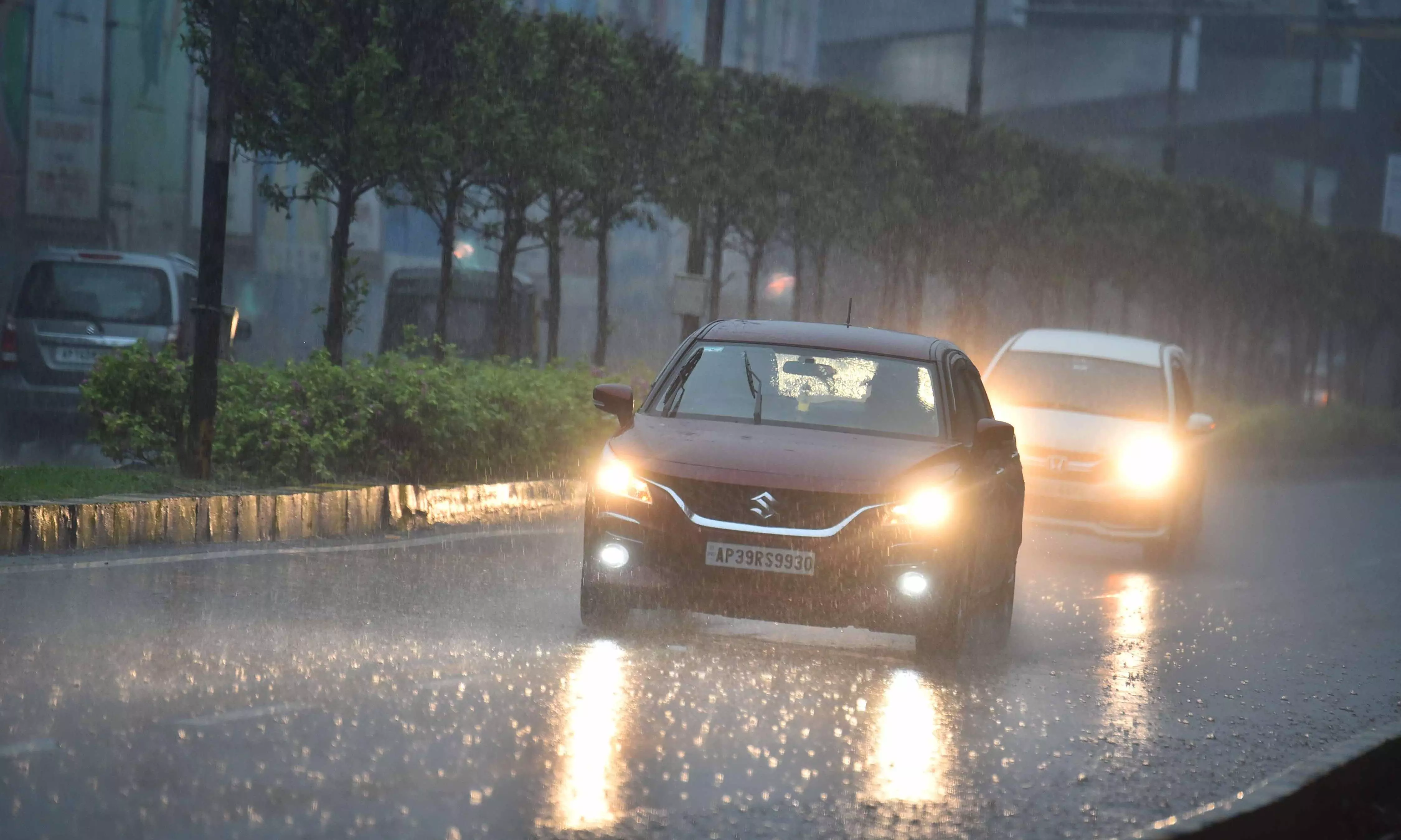 Thundershowers lash many parts of AP