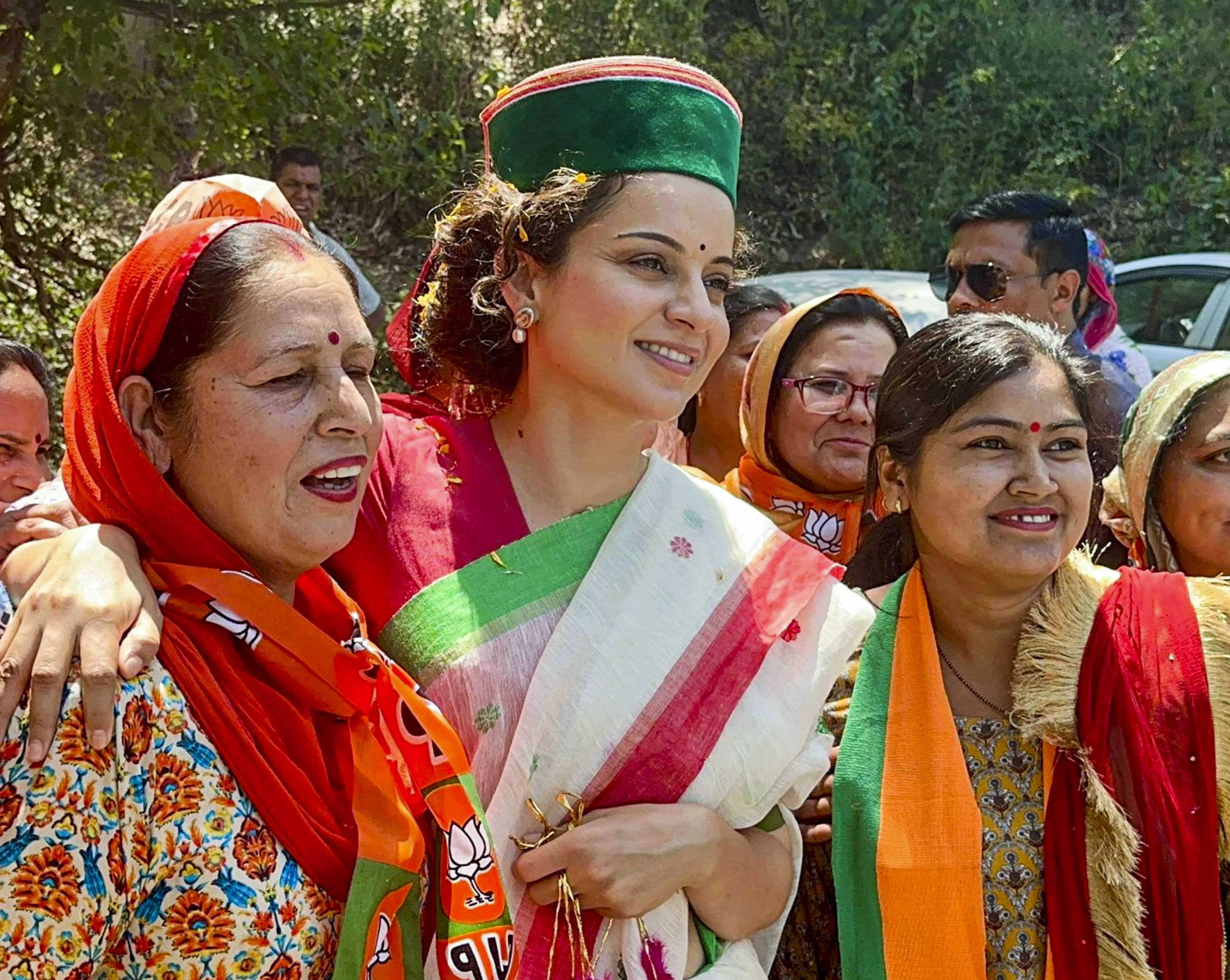 BJP ahead in all four seats in HP, Kangana and Anurag leading