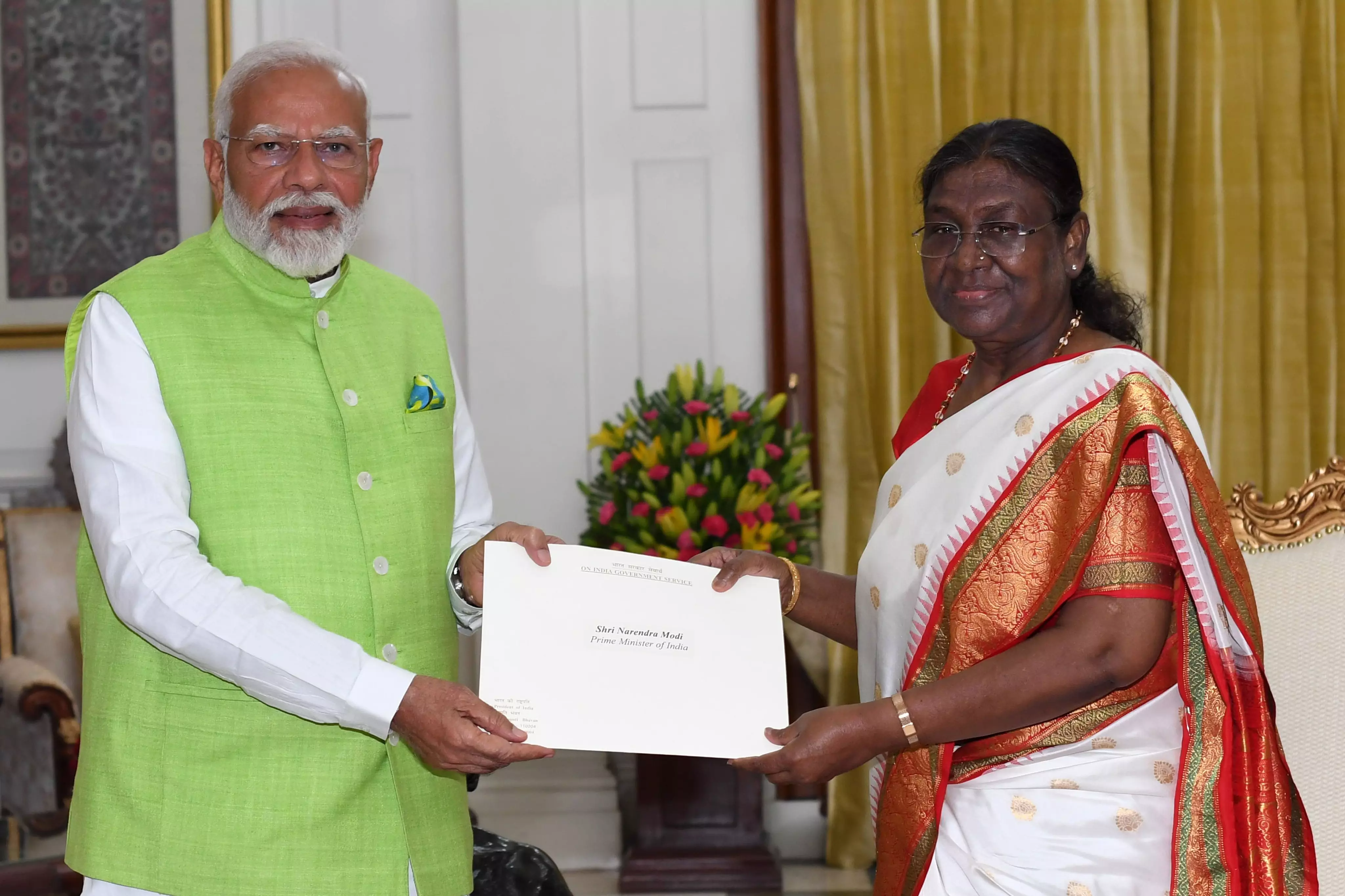 PM Modi tenders resignation to President Murmu