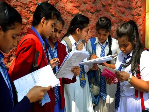 CBSE Detects Variation Between Theory, Practical Marks; Advises Schools to Review Assessment Process