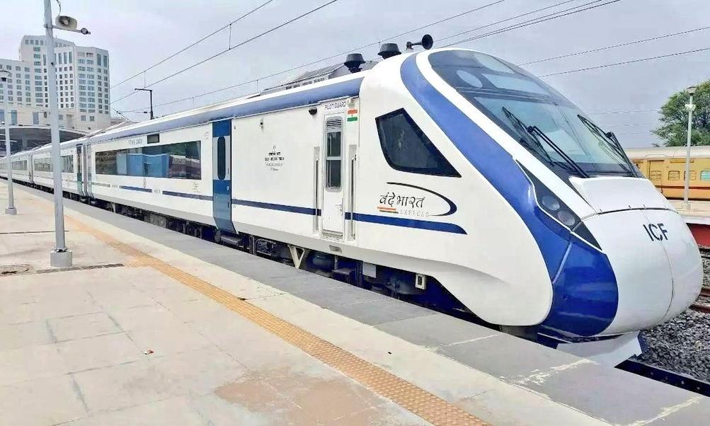 Average speed of Vande Bharat trains down from 84 to 76 kmph in 3 yrs: RTI response