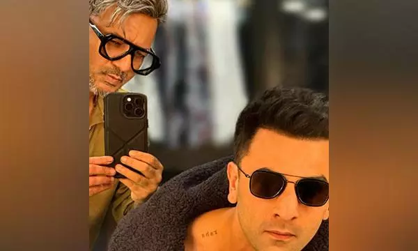 Ranbir Kapoors Latest Look Unveils Daughter Rahas Tattoo, Fans Gush Over Daddy Kapoor