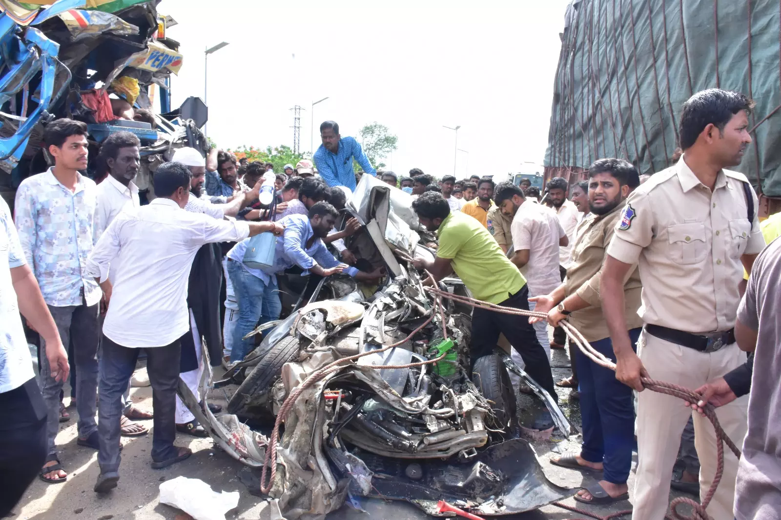 Two Killed, 12-Year-Old Rescued in Fatal Crash on Hyderabad-Zaheerabad Highway