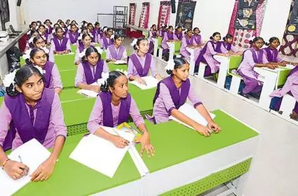 AP Govt resumes school kit distribution despite photo controversy