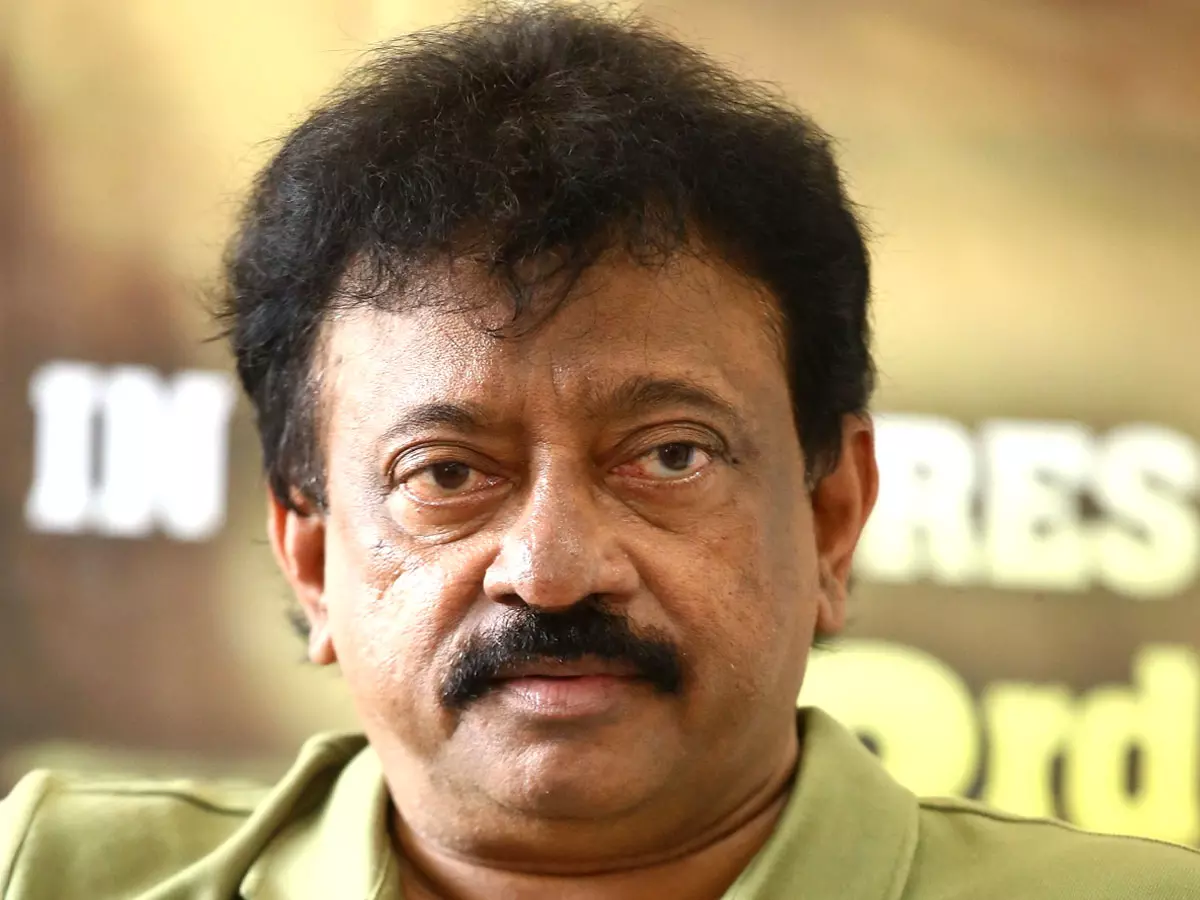 RGV to expose dark side of social media in his next film