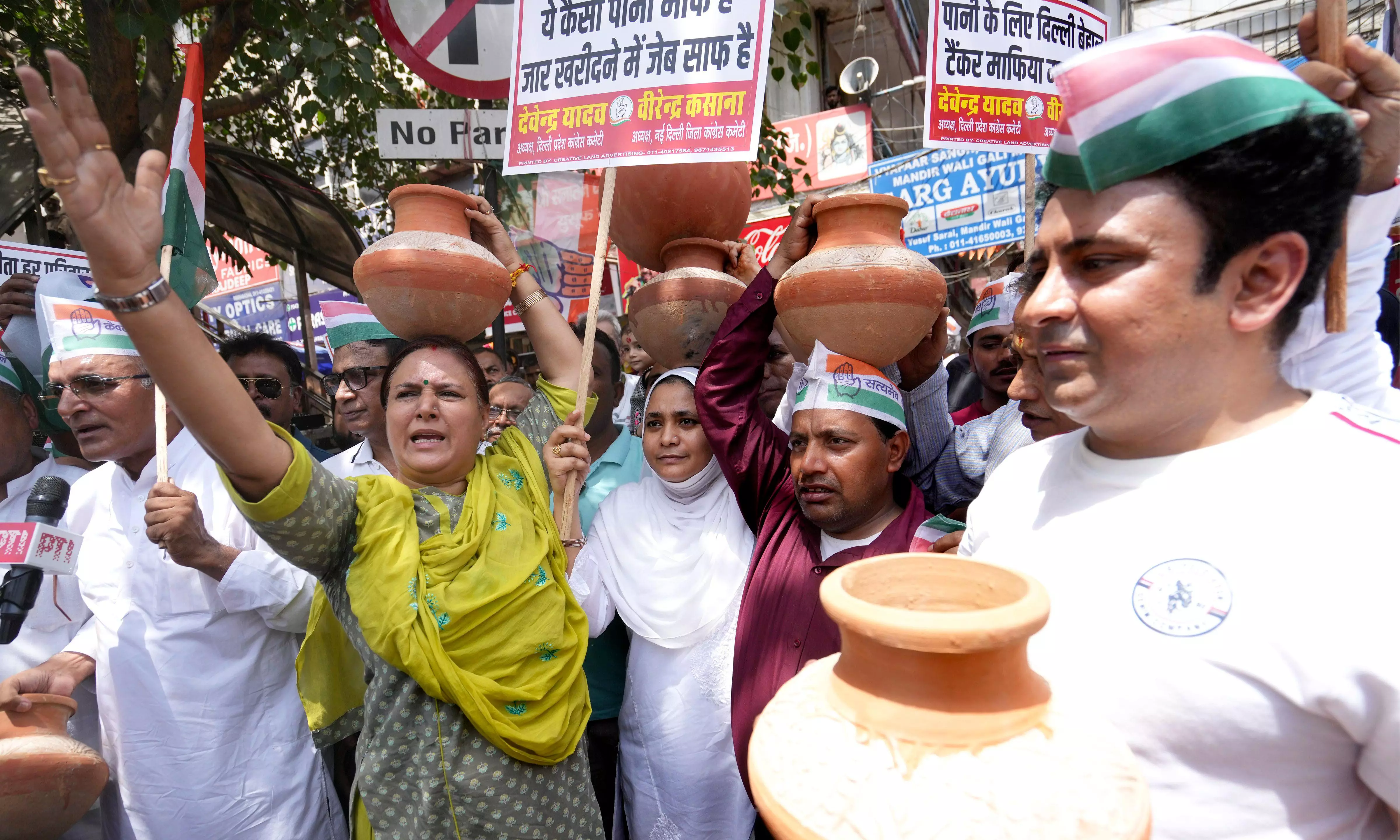 Water Crisis: Cong Holds Matka Phod Protests in Delhi