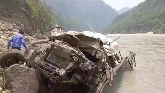 Uttarakhand: Eight killed after tempo wilth 23 passengers falls into gorge